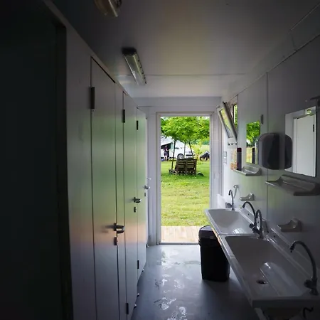 Kamp alanı Camping @ Nogometni Golf Ljubljana